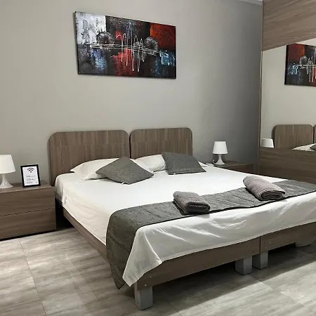 F7 Modern And Bright In Malta Apartment