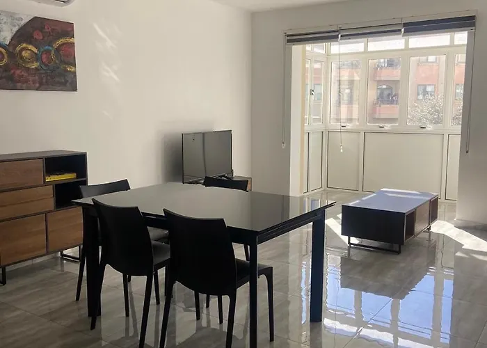 F7 Modern And Bright In Malta Apartment